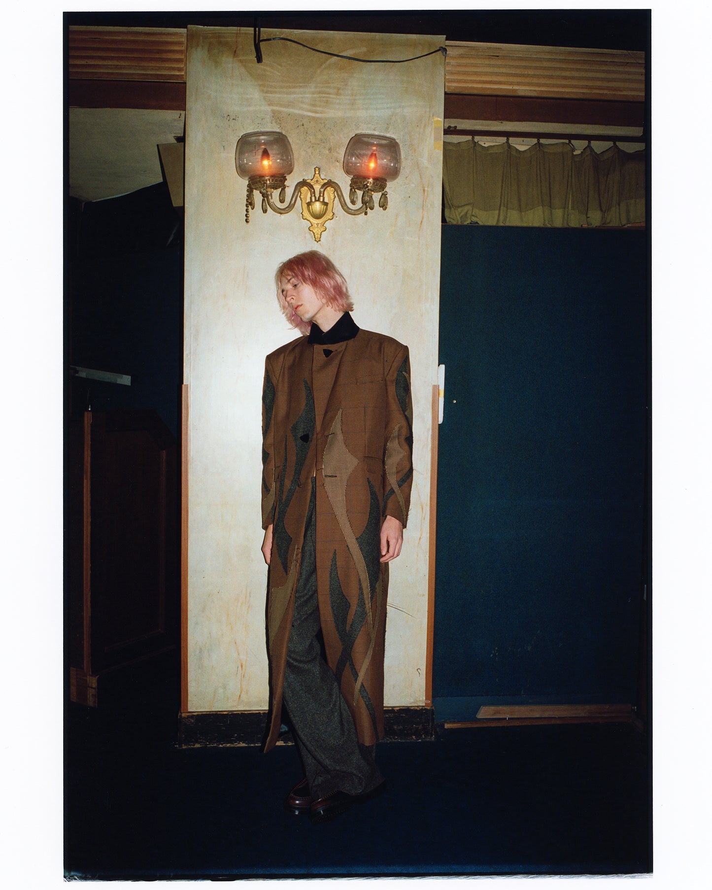 TWISTED TROUSERS DARK BROWN