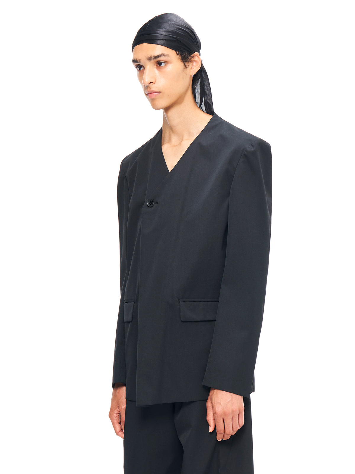 Y NECK JACKET BLACK