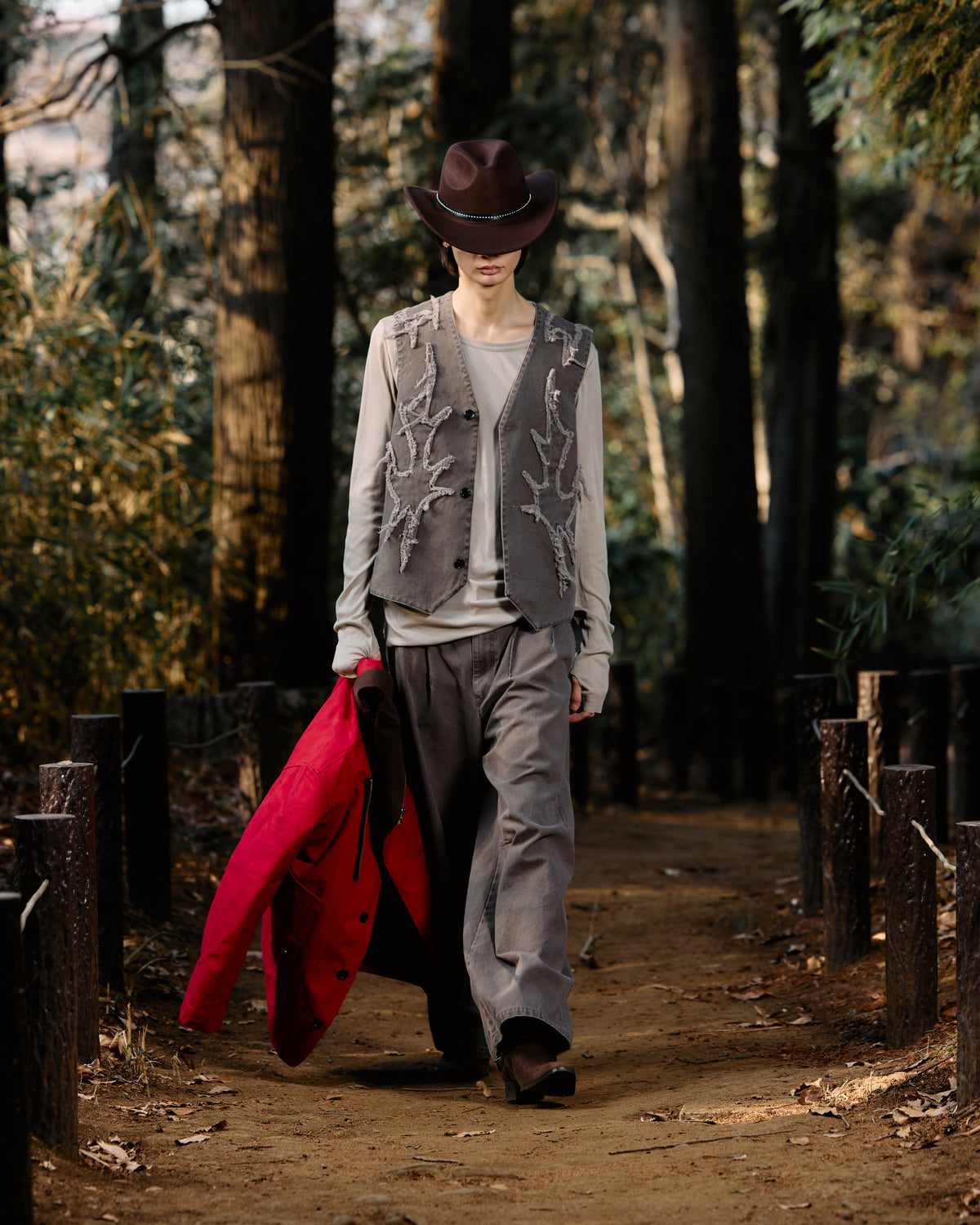 TWO TUCK PANTS BEIGE